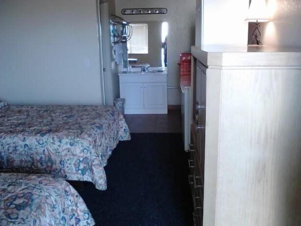 Royal Inn photo 16