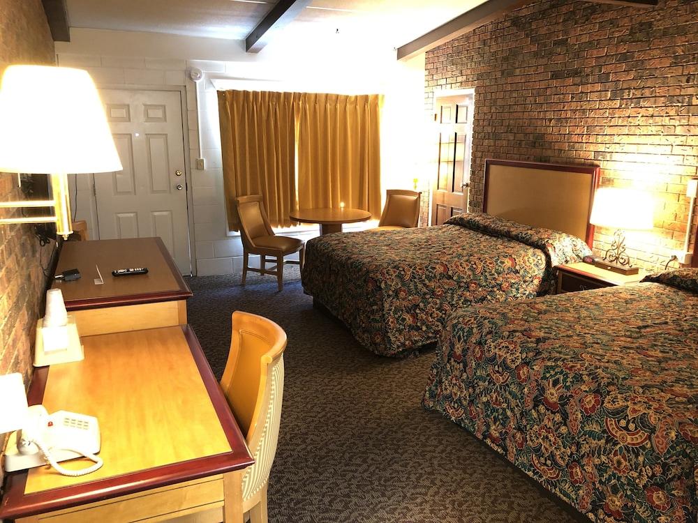 Dunes Inn photo 10