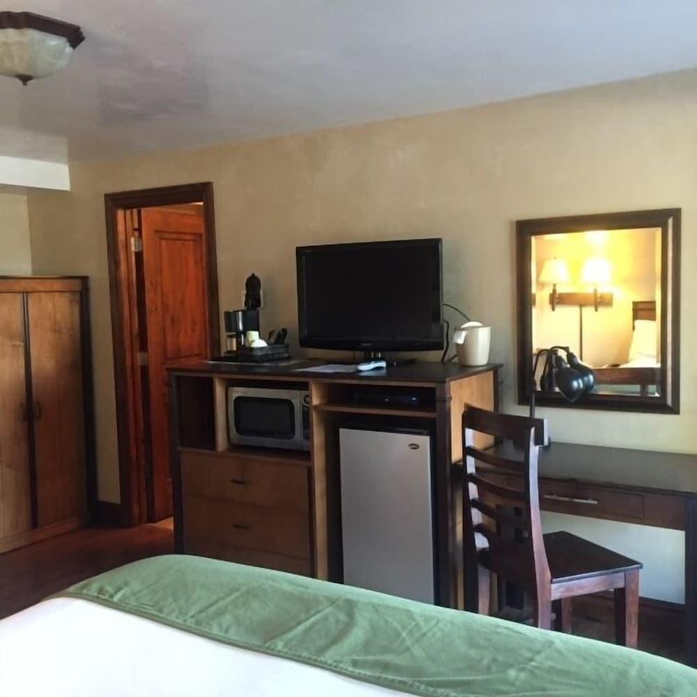 BackCountry Inn photo 9