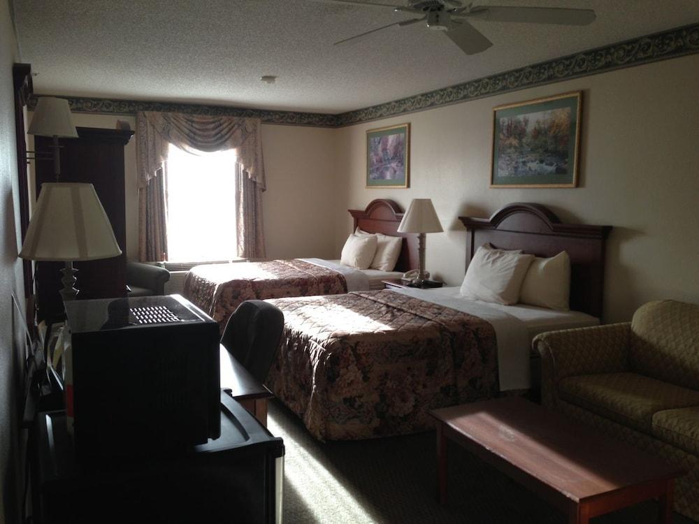 American Inn & Suites - High Point NC photo 2