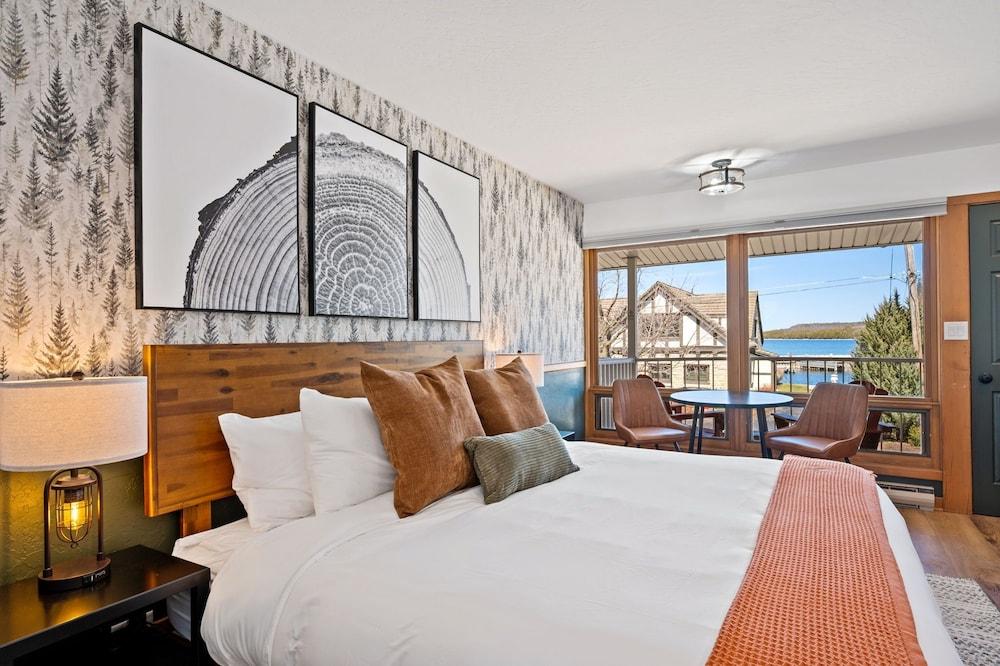 Spruce and Shore Motel photo 11