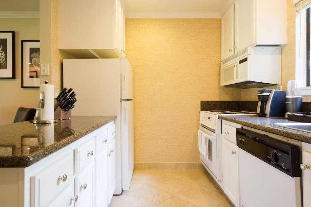 The Napa Residences photo 2