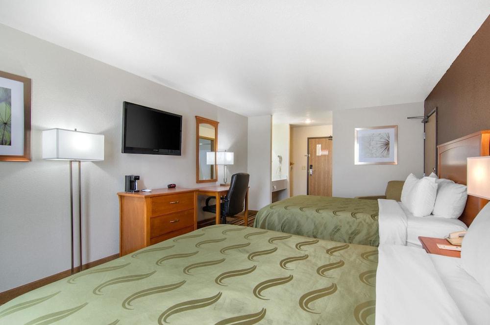 Quality Inn Kearney - Liberty photo 11