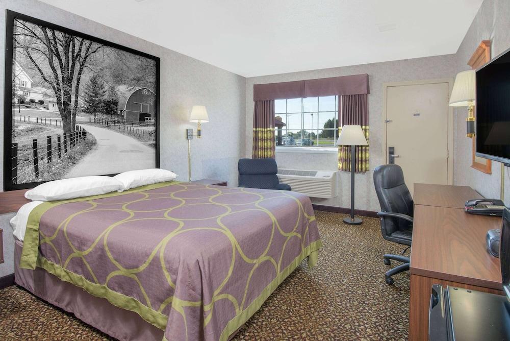 Super 8 by Wyndham Ashland photo 7
