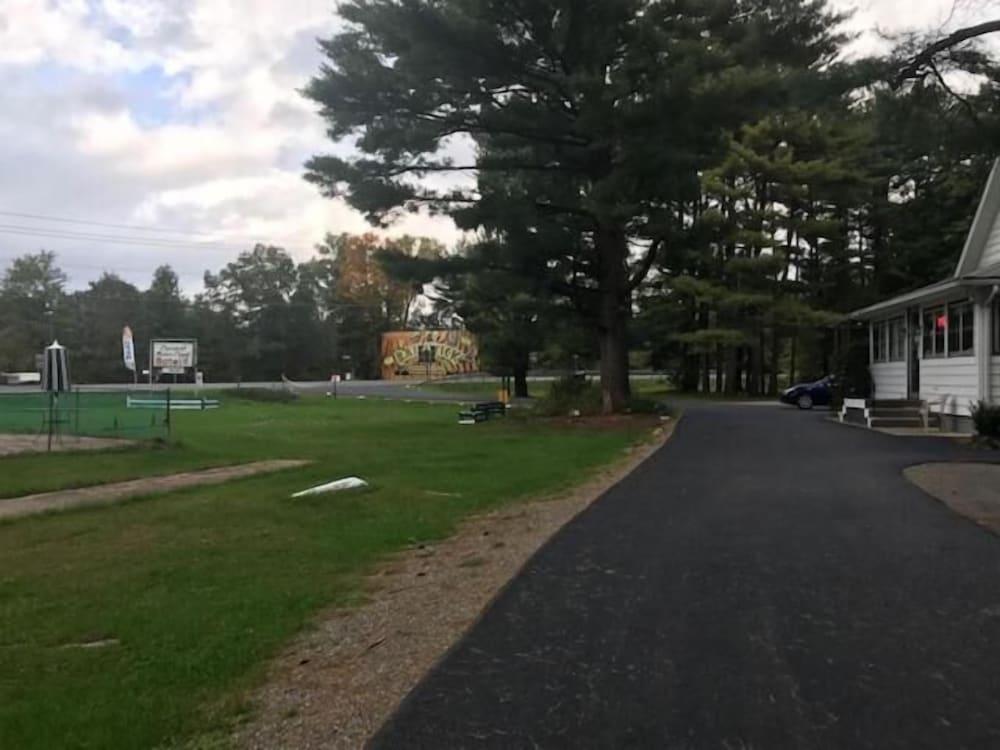 Catskill Motor Court Motel photo 36