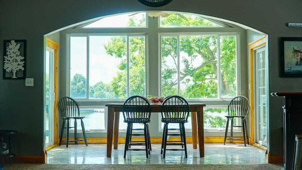 Alexanders Landing photo 85