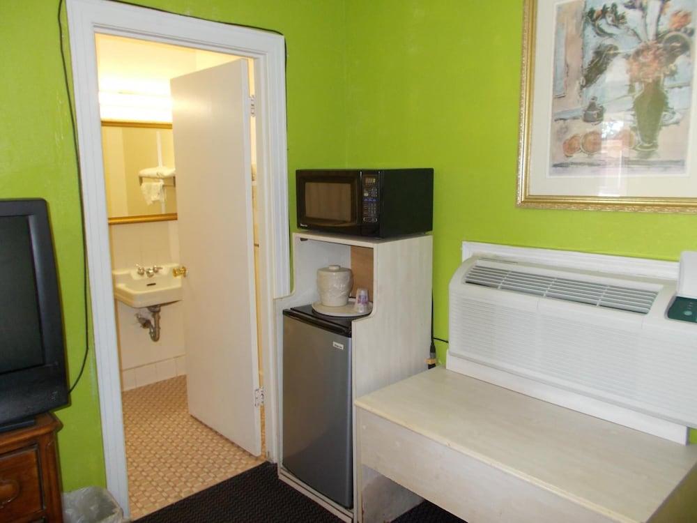 Hillside Motel photo 7