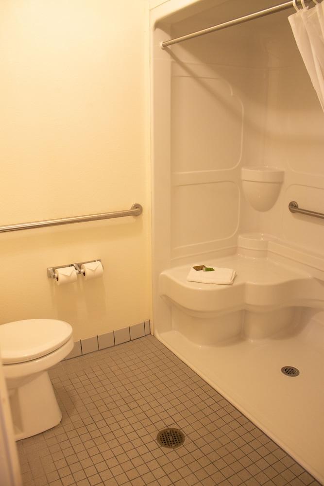 Inn at Lander, Travelodge by Wyndham photo 37