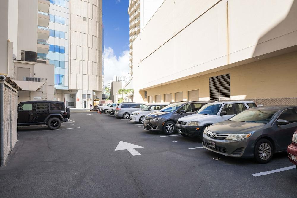Regency on Beachwalk Waikiki by OUTRIGGER photo 16