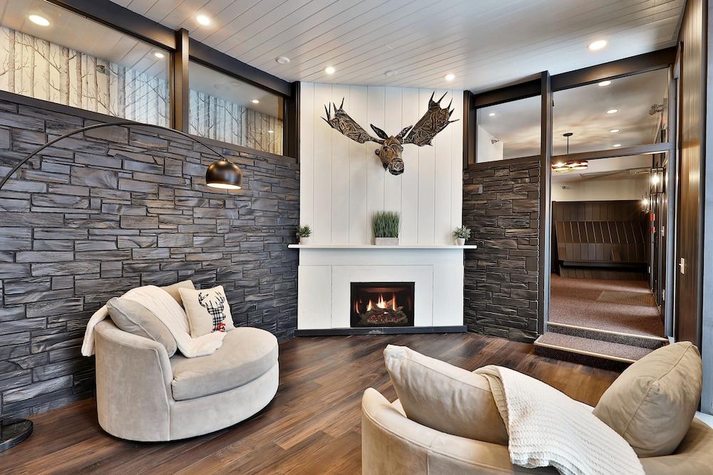 The Birch Ridge: Mission Room #2 - Queen Suite In Renovated Killington Lodge. Hot Tubs. 1 Bedroom Home photo 21