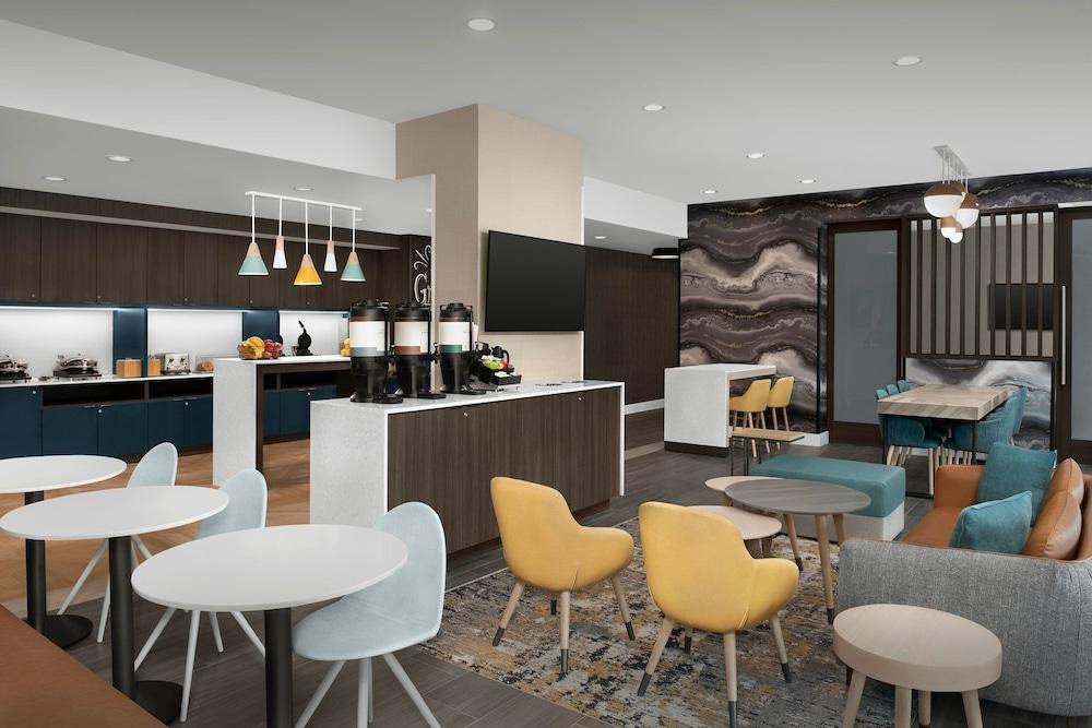 TownePlace Suites Jacksonville Airport photo 53
