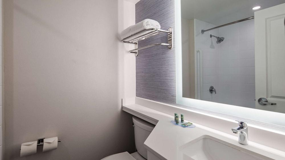 Best Western Paramus Hotel & Suites photo 42