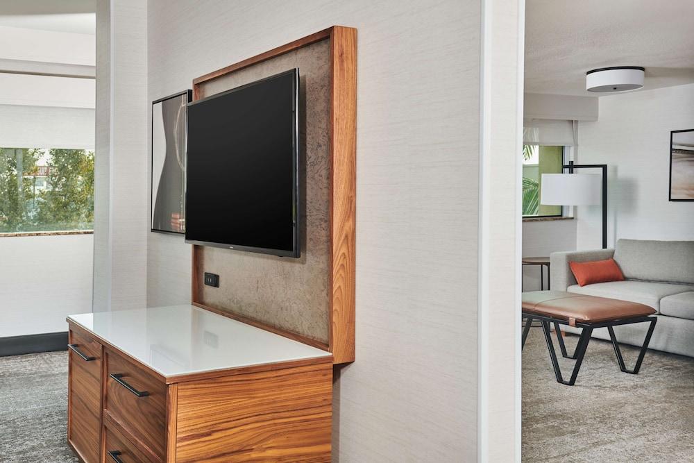 DoubleTree by Hilton Fullerton photo 42