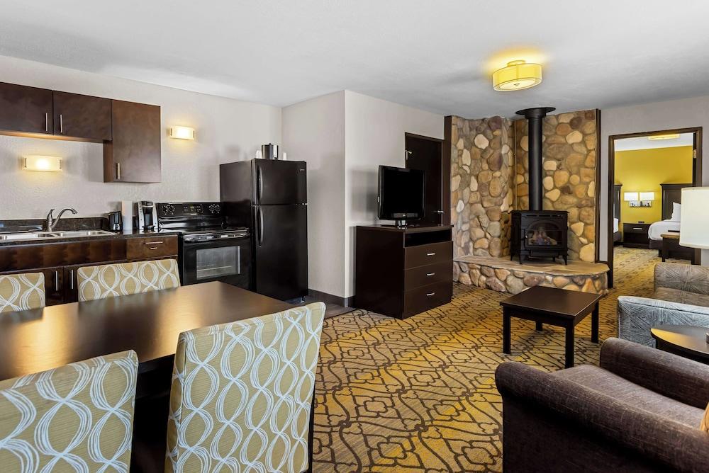Best Western of Harbor Springs photo 15
