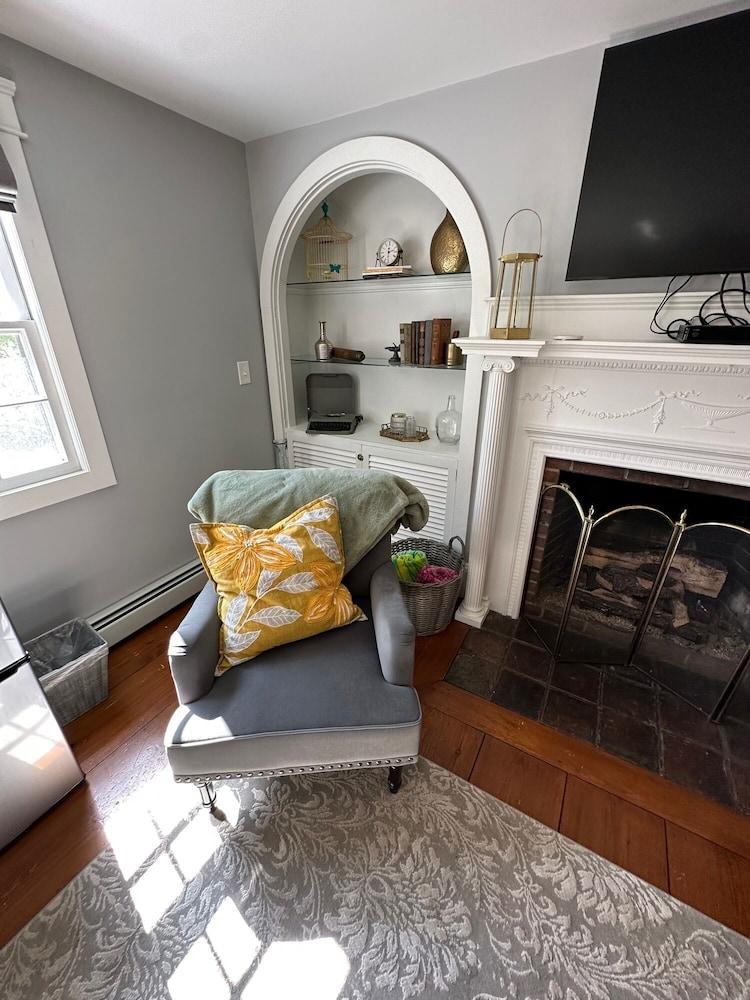 Inn at Perkins Cove photo 13