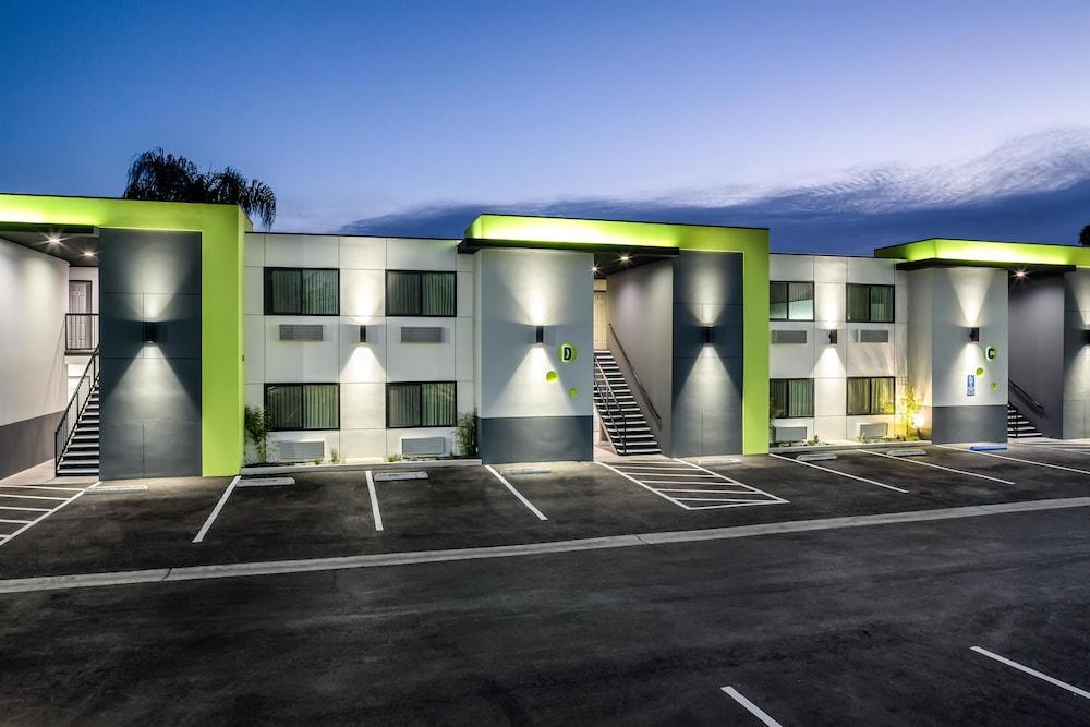 Motel 6 Canoga Park, CA photo 16