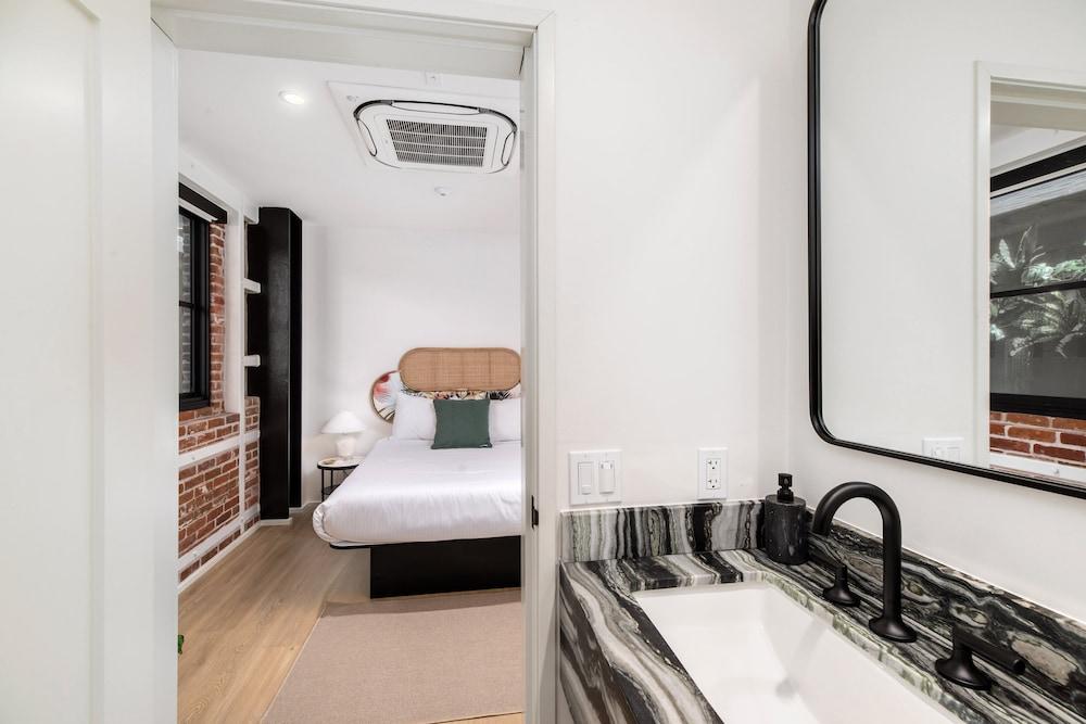 The Brick Hotel photo 45