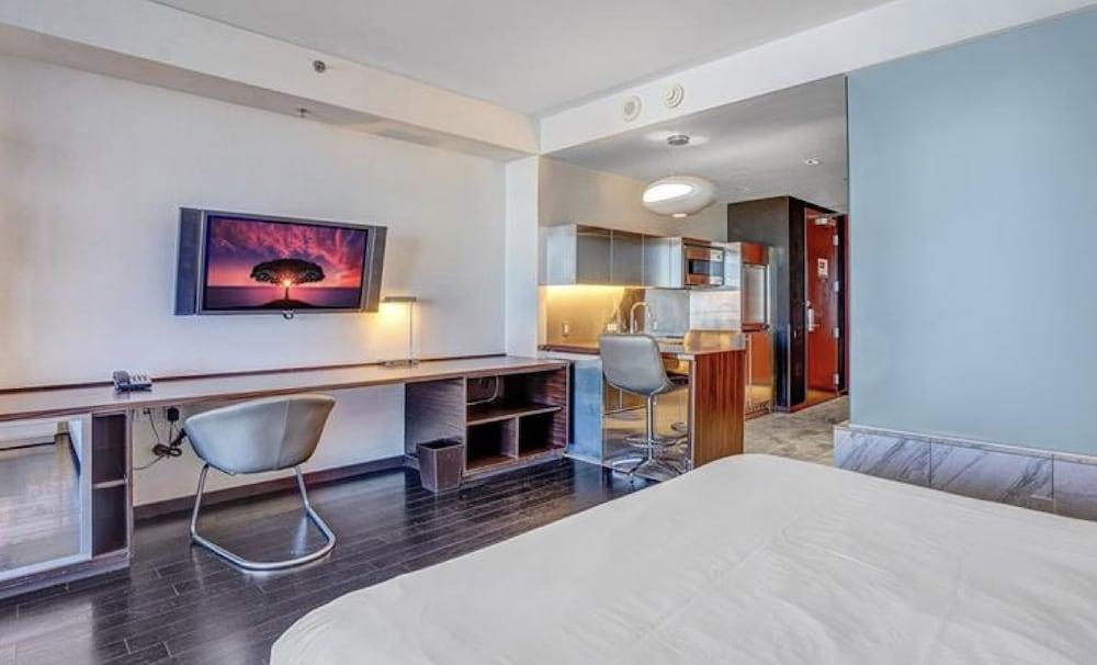 Palms Place Vacation Suites Collection photo 26