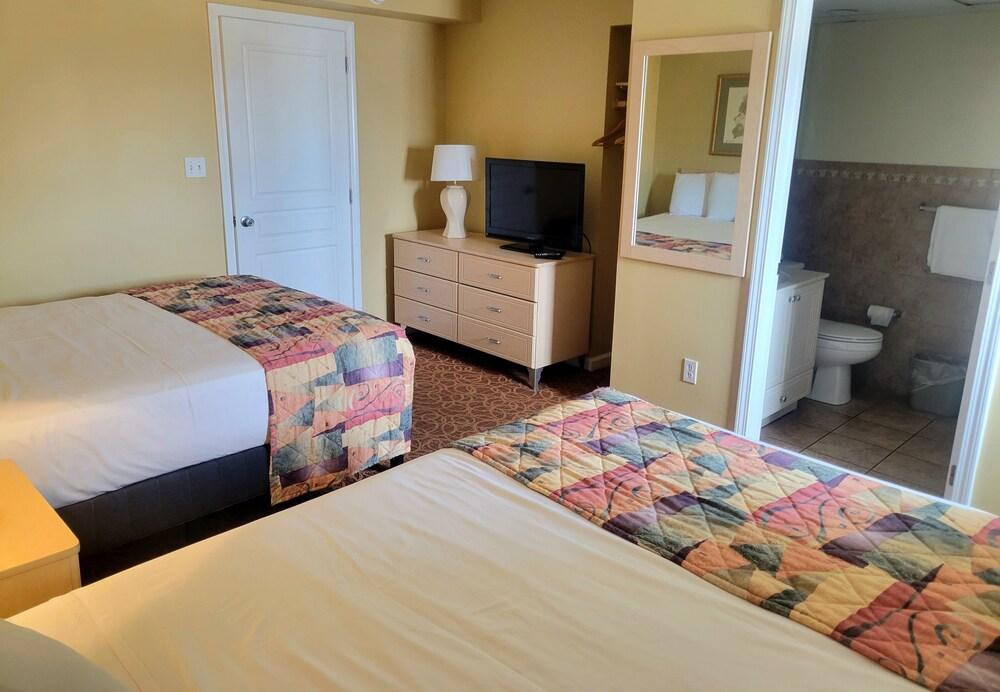 Water's Edge Ocean Resort photo 20