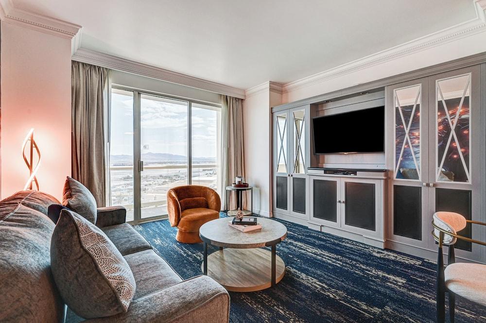 Suite Hub LV at Signature Sphere View photo 16