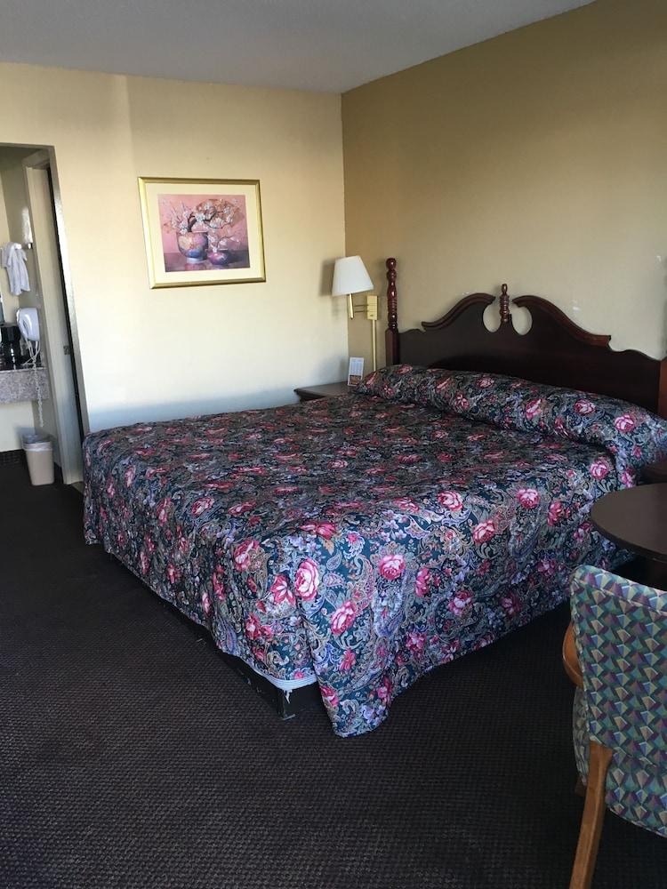 Travel Inn photo 13