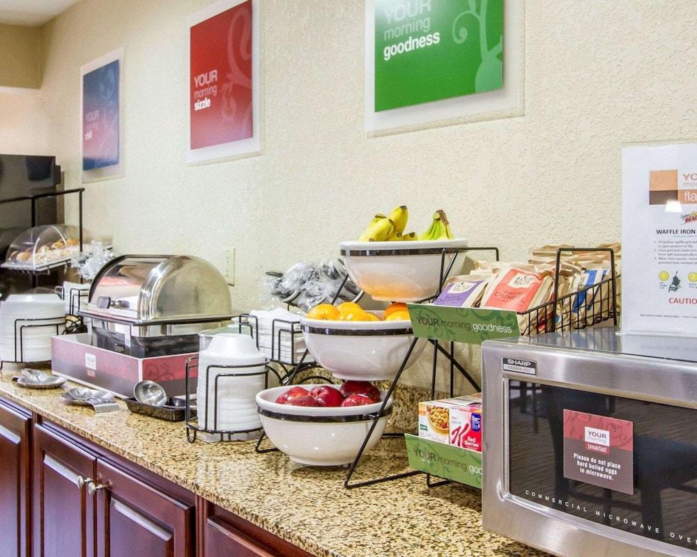 Comfort Inn Poplar Bluff North photo 35