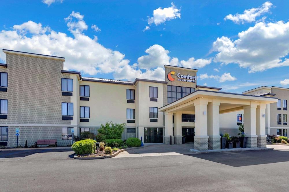 Comfort Inn & Suites Lincoln I-20 photo 1