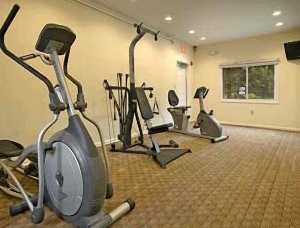Days Inn by Wyndham Ridgefield photo 9