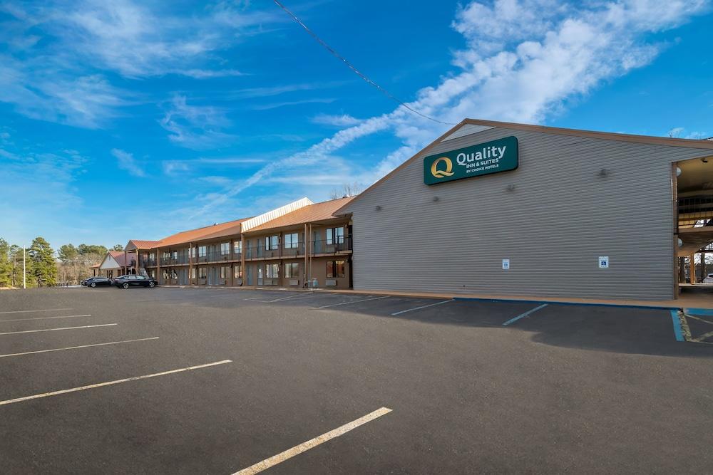 Quality Inn & Suites Corinth West photo 16