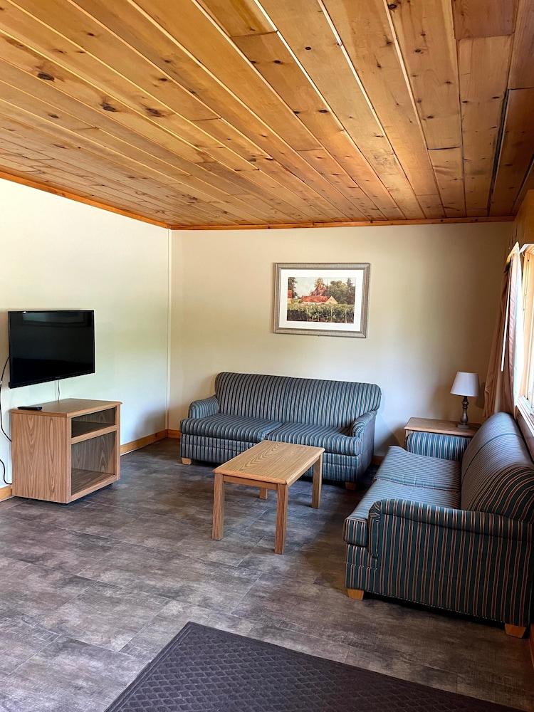 Hanging Horn Lakeside Resort photo 84