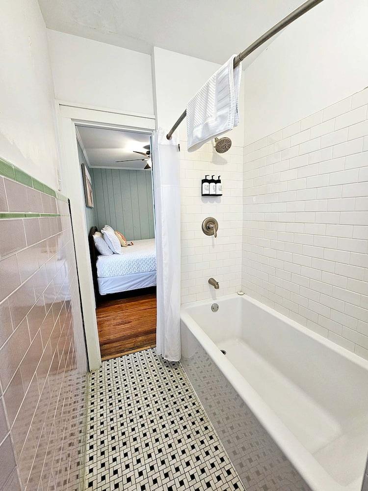 Historic Hotel Nichols photo 62