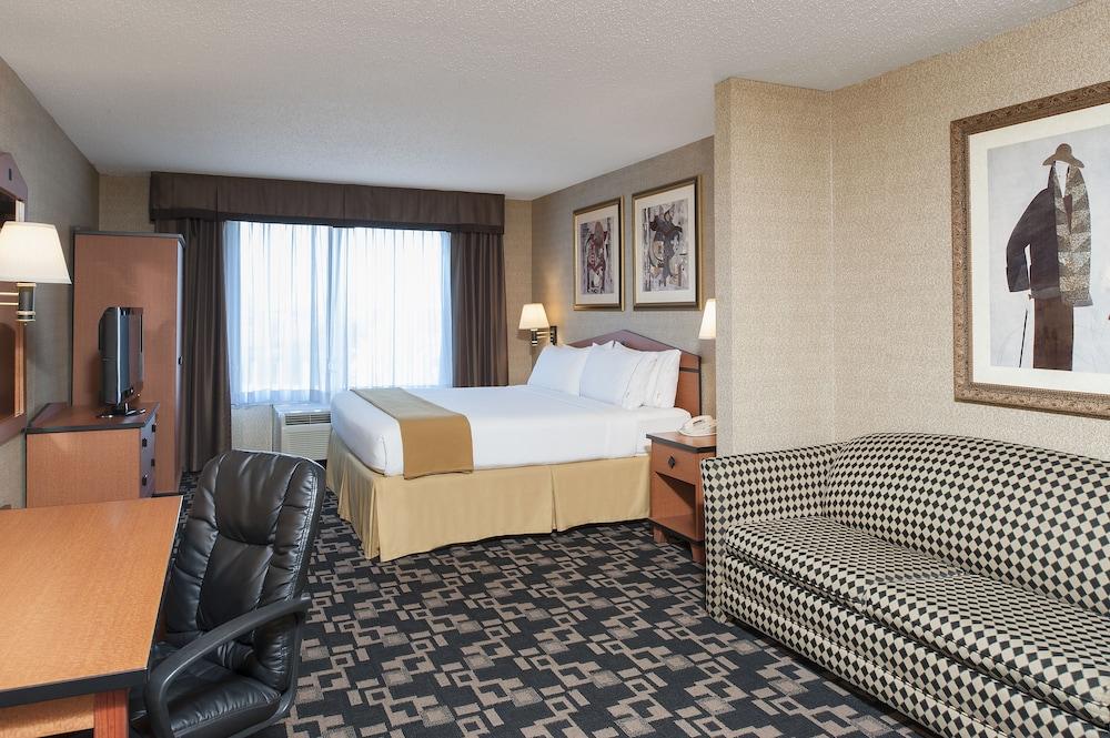 Holiday Inn Express Hotel & Suites Greenwood by IHG photo 10