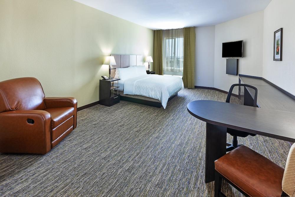 Candlewood Suites Houston North I45 by IHG photo 8