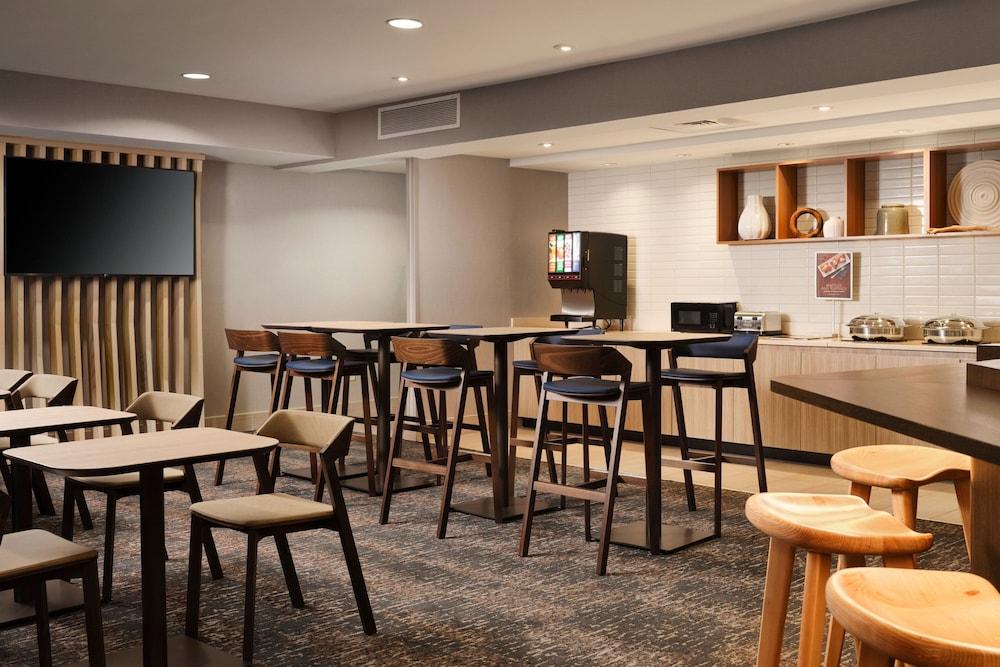 Springhill Suites By Marriott Metro Center photo 37