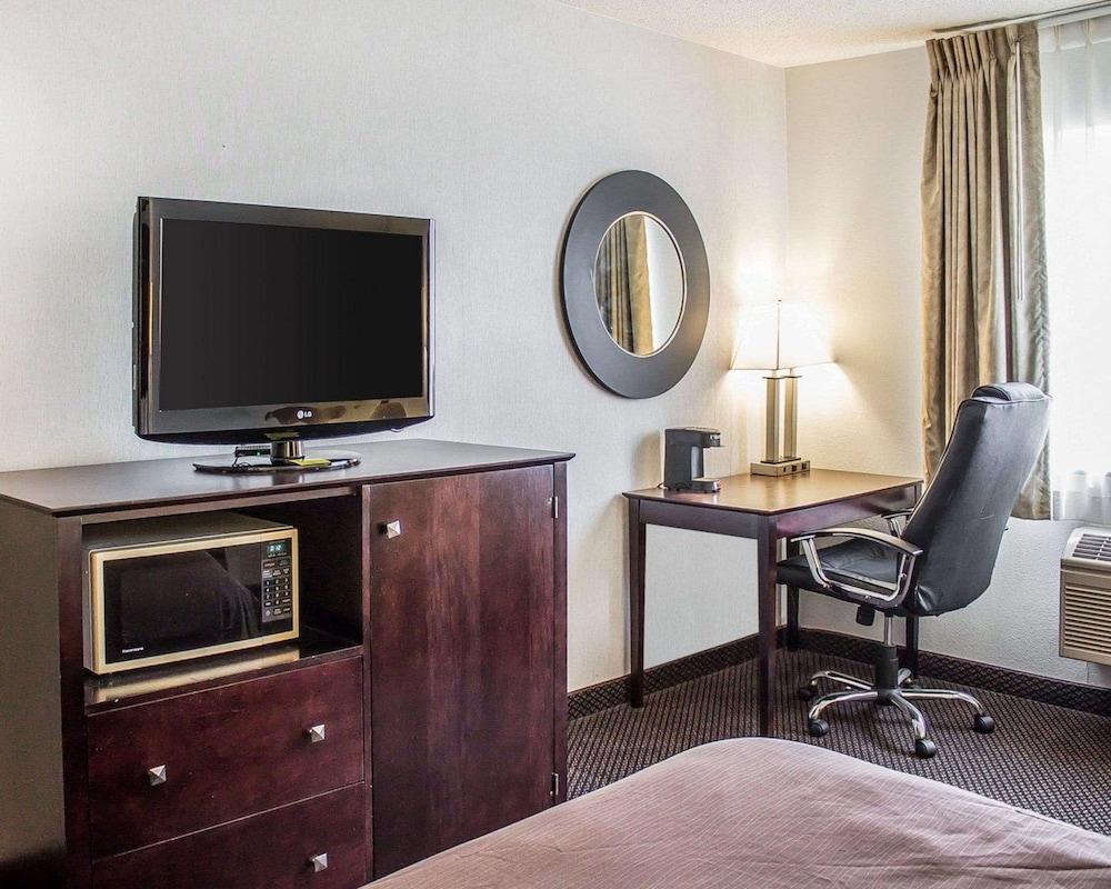 Quality Inn & Suites Sturgeon Bay photo 13