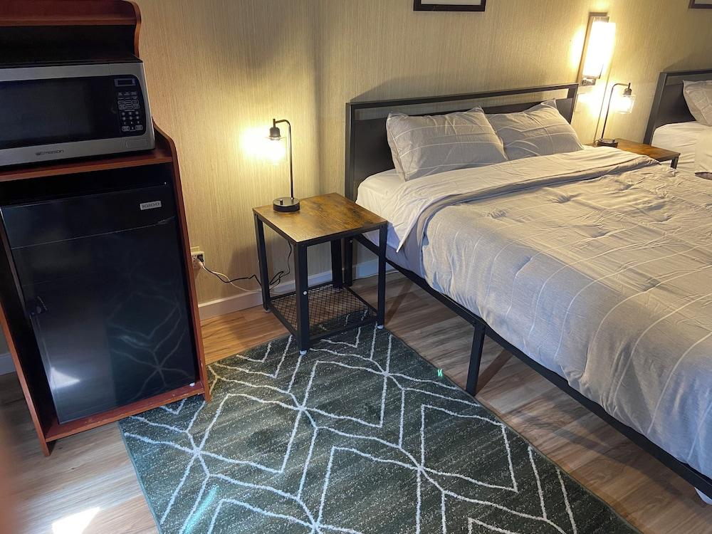 Coyote East Motel photo 7