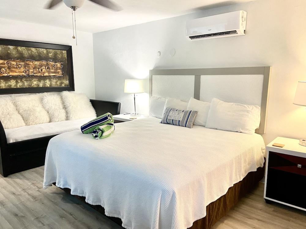 Organic Beach Retreat photo 20