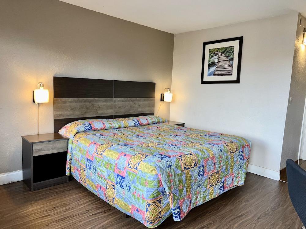 Americas Best Inn and Suites Fort Lauderdale North photo 6