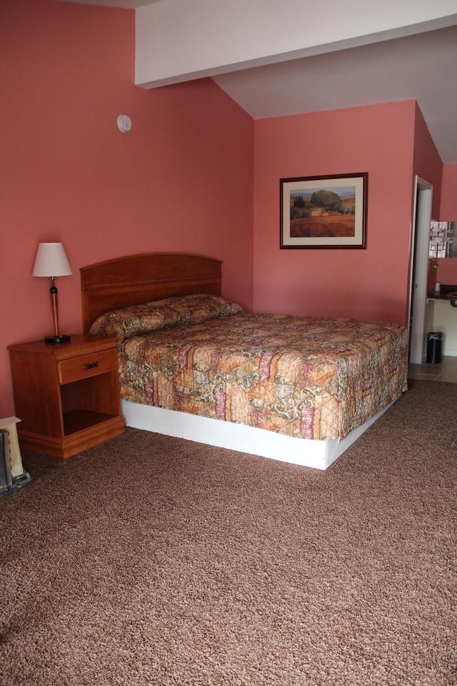 Frontier Motel photo 4
