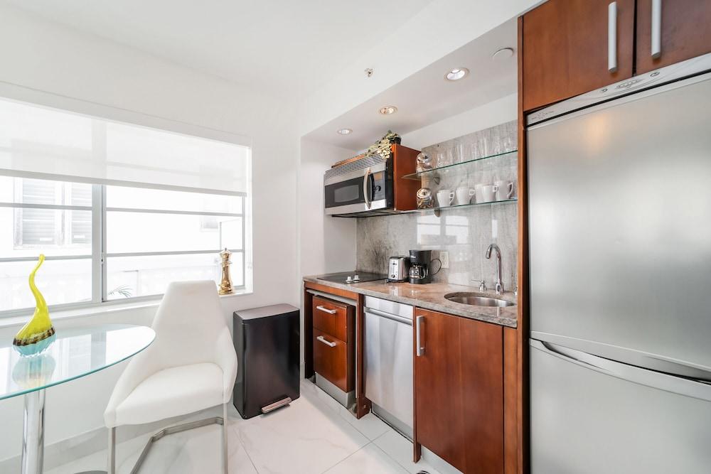 Strand Ocean Drive Suites photo 34