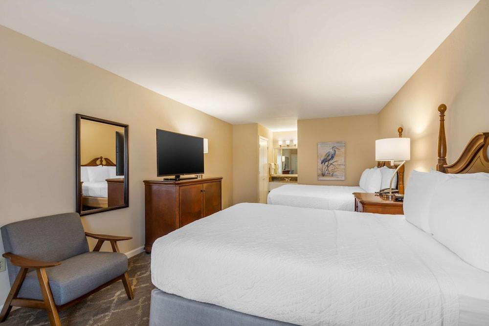 Best Western Plus Santee Inn photo 8