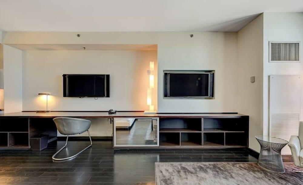 Palms Place Vacation Suites Collection photo 32