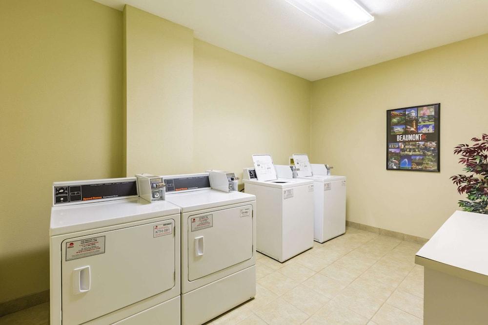 Comfort Suites Beaumont I-10 photo 34