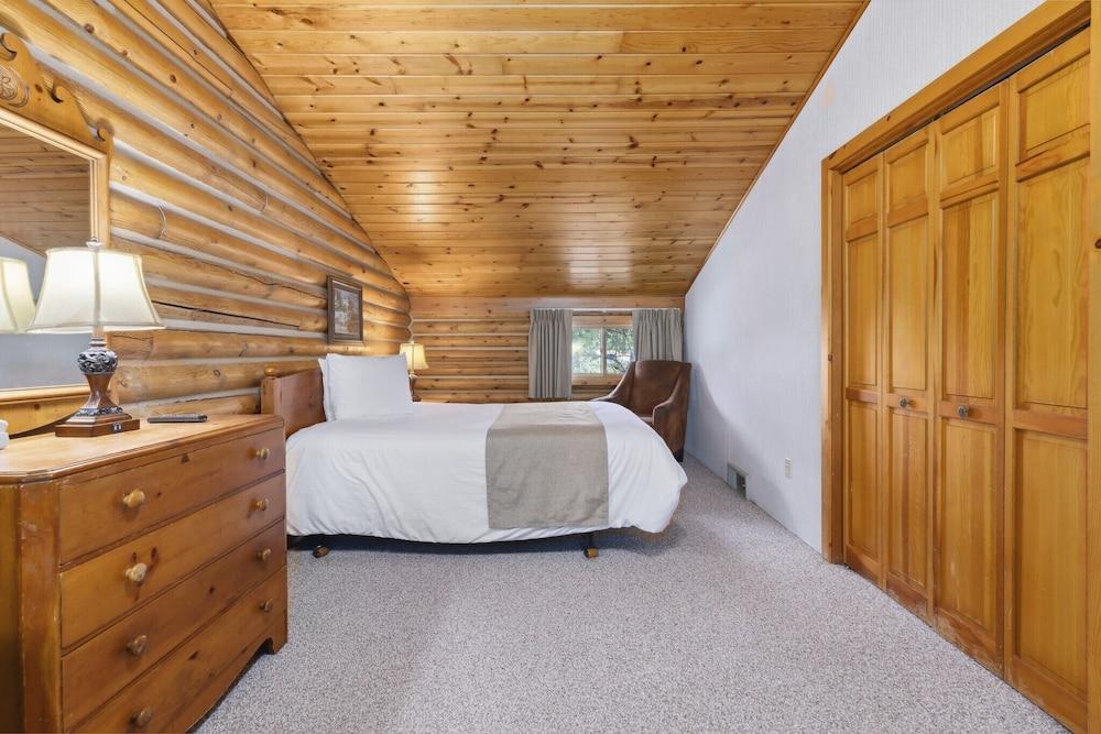 The Lodges at Breezy Point photo 7
