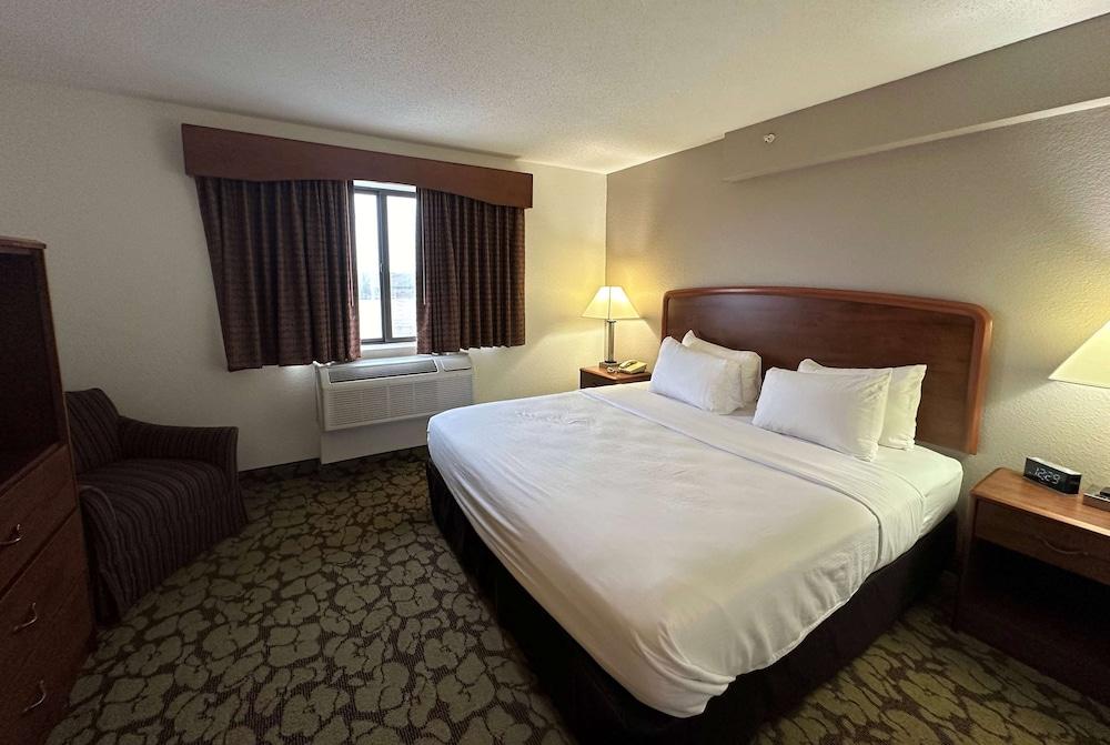 AmericInn by Wyndham Appleton North/Little Chute photo 46
