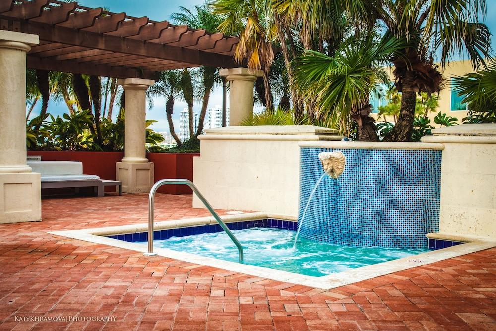 Best Holiday Suites photo 2