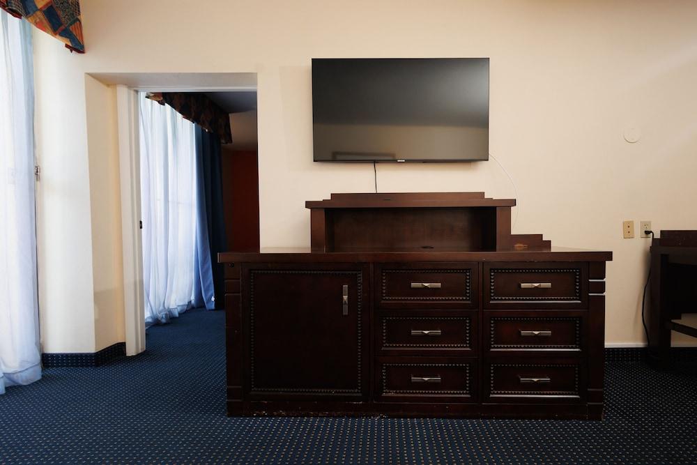 Garnet Inn & Suites, Orlando photo 81