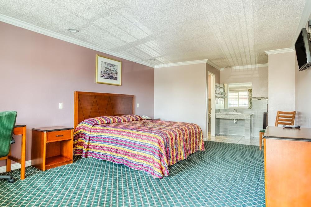 Passport Inn Whittier photo 2