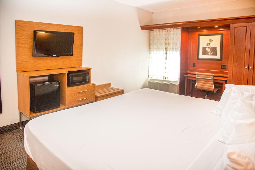 MainStay Suites Springfield IL photo 19