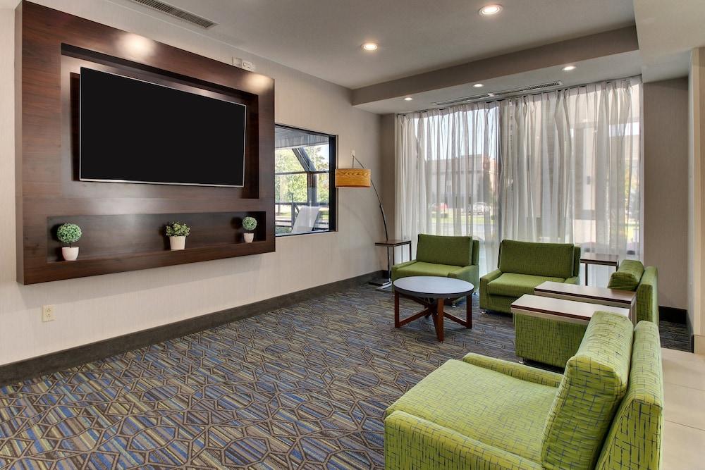 Holiday Inn Express Fishkill-Mid Hudson Valley by IHG photo 70